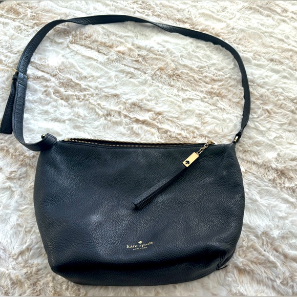 kate spade Handbags - Kate Spade pebbled leather cross body bag